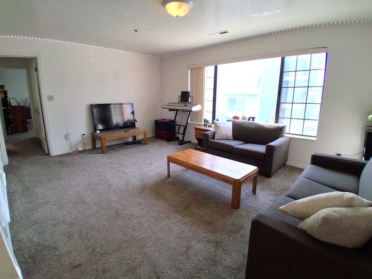 585 N 400 E #01SHARED1 - Photo 3 of 19