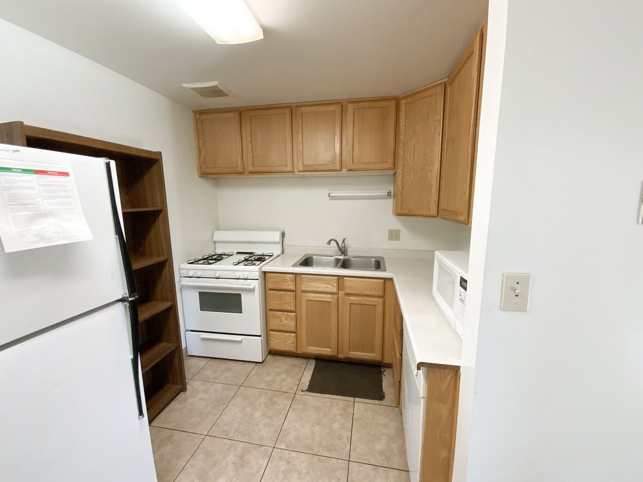 182 W 960 N - Photo 2 of 12
