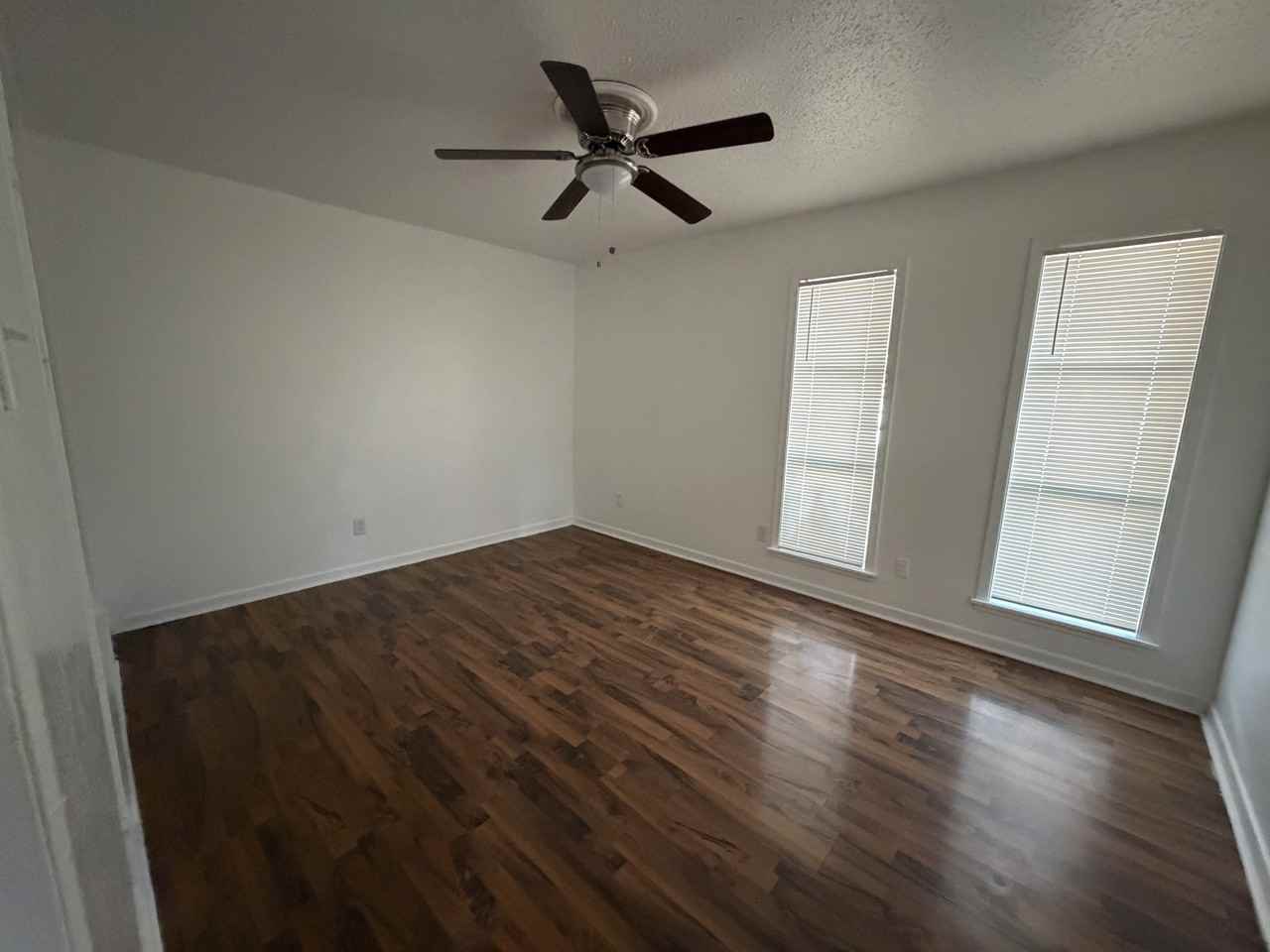 2912 Lourdes St #2912 - Photo 4 of 7