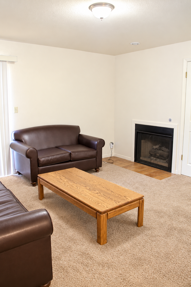 747 N 200 E - Photo 2 of 12