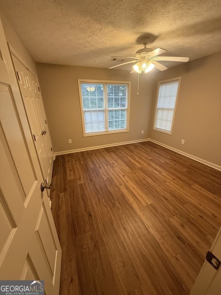 47B Ensign Rd - Photo 5 of 7