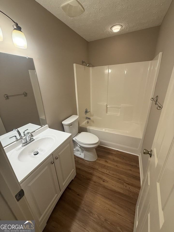 47B Ensign Rd - Photo 6 of 7