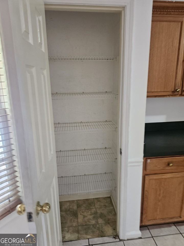 40 Summerwood Ln - Photo 7 of 37