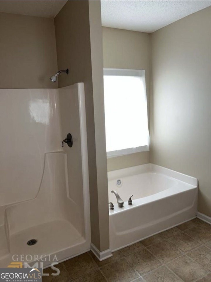 221 Polo Ln - Photo 5 of 17