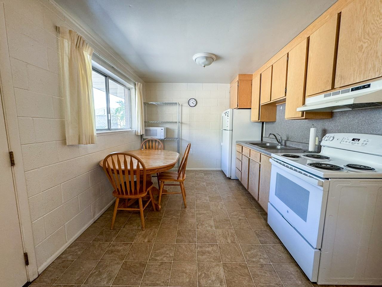 813 E 820 N #1SHARED1 - Photo 3 of 28