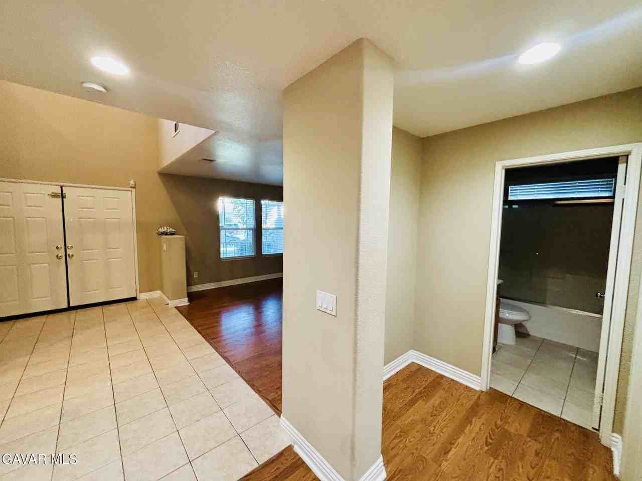 2064 W Avenue K6 - Photo 4 of 46