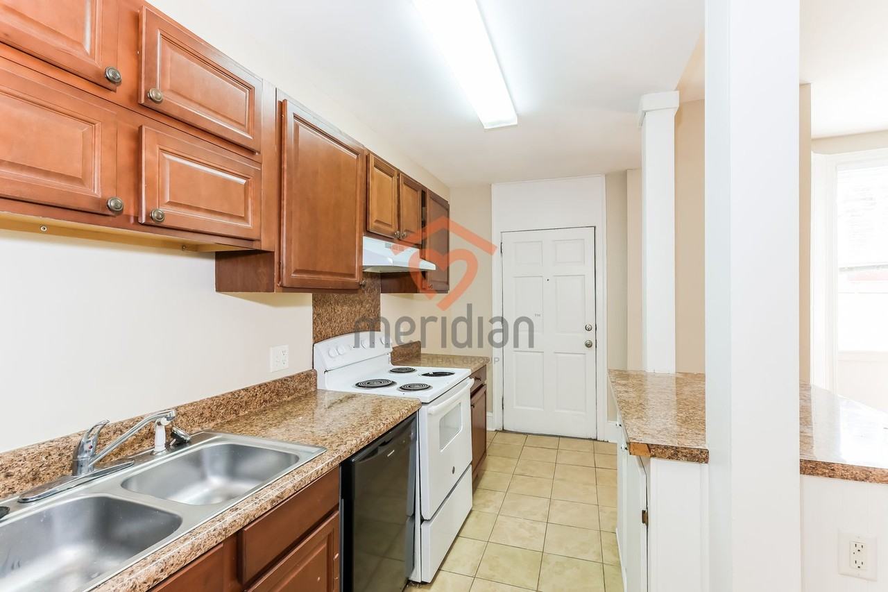 57 Bull St - Photo 7 of 17