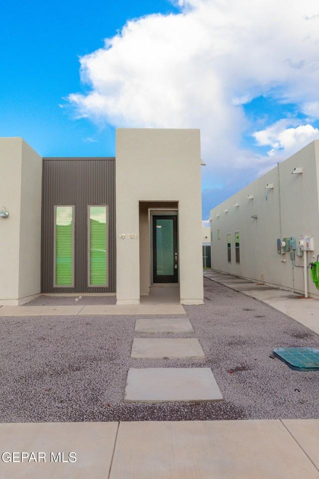 10608 Hidden Palm Pl - Photo 6 of 36
