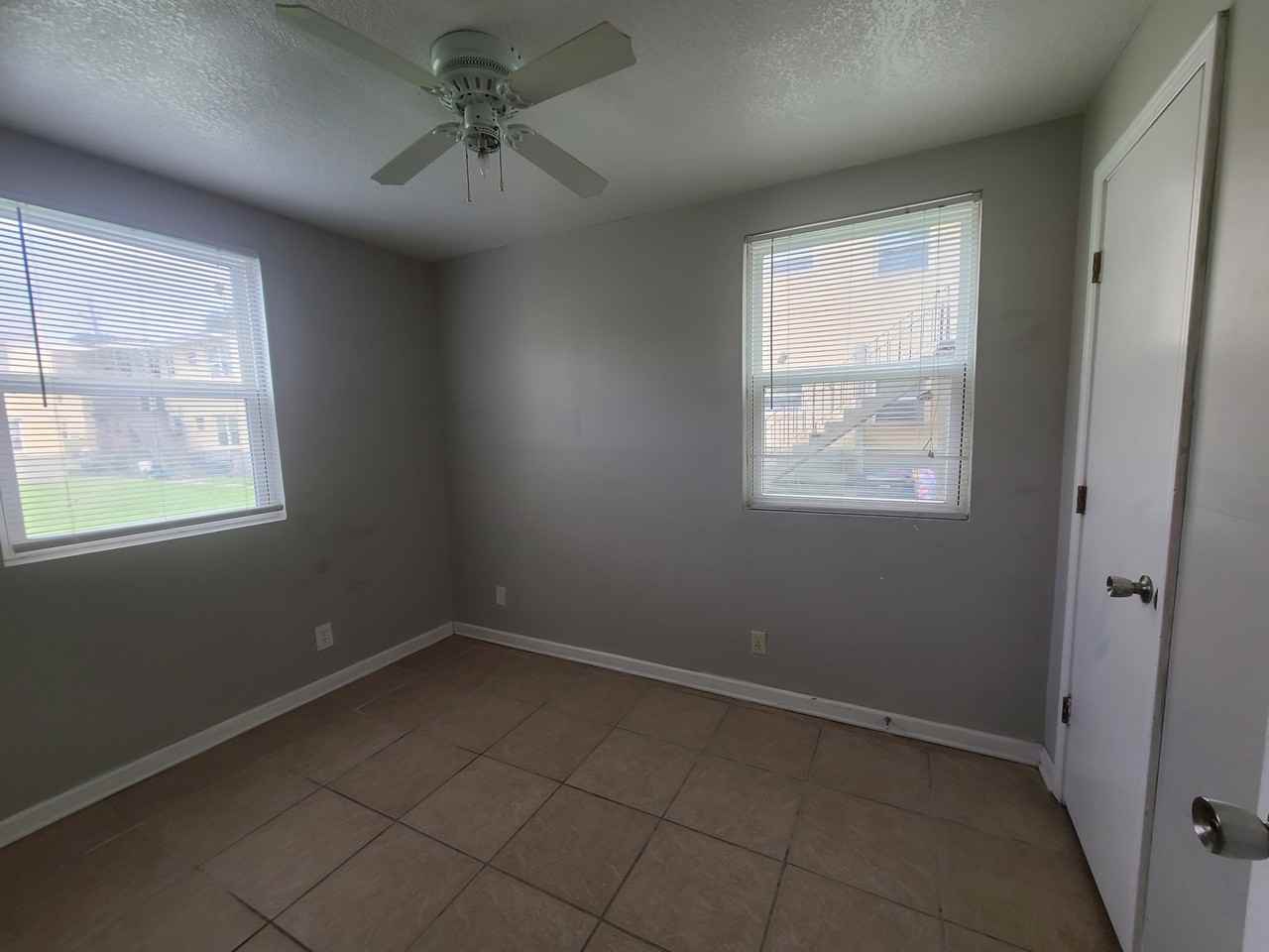 3818 Almeda St #223 - Photo 5 of 11