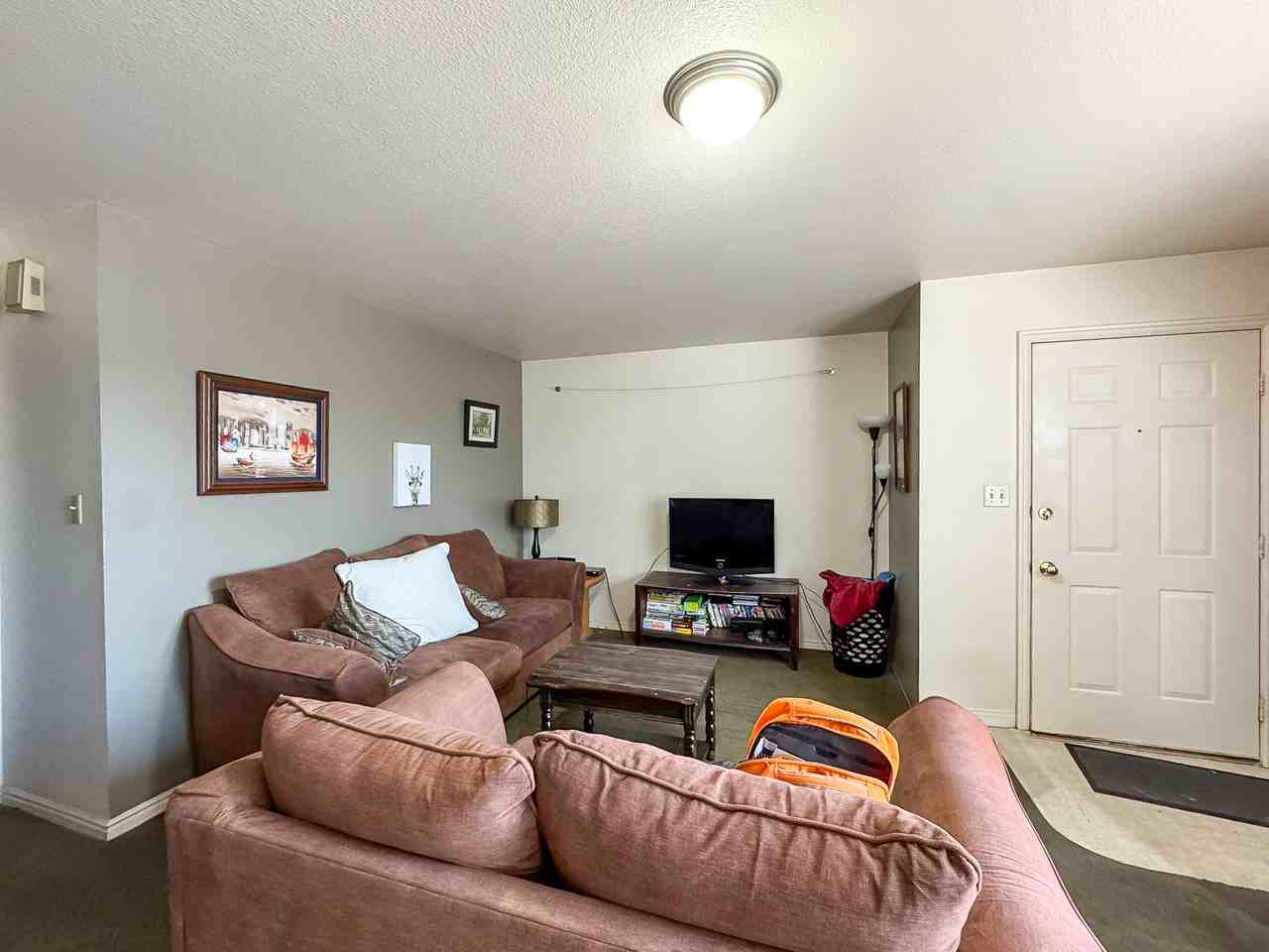 243 E 400 N - Photo 2 of 28