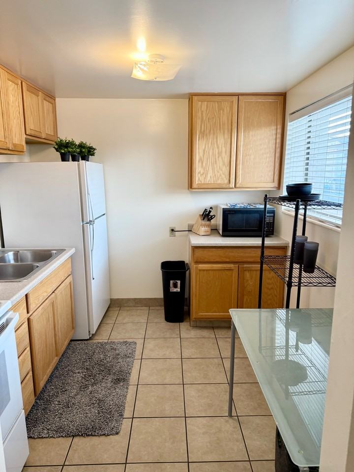 345 E 500 N #01SHARED1 - Photo 2 of 12