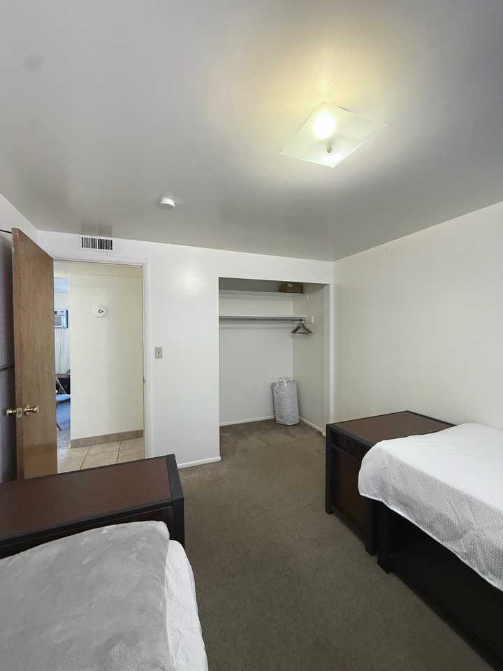 345 E 500 N #01SHARED1 - Photo 6 of 12