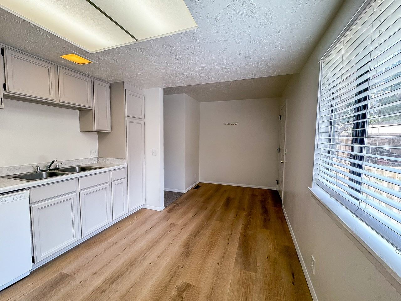 7265 S 1950 E #1 - Photo 5 of 26