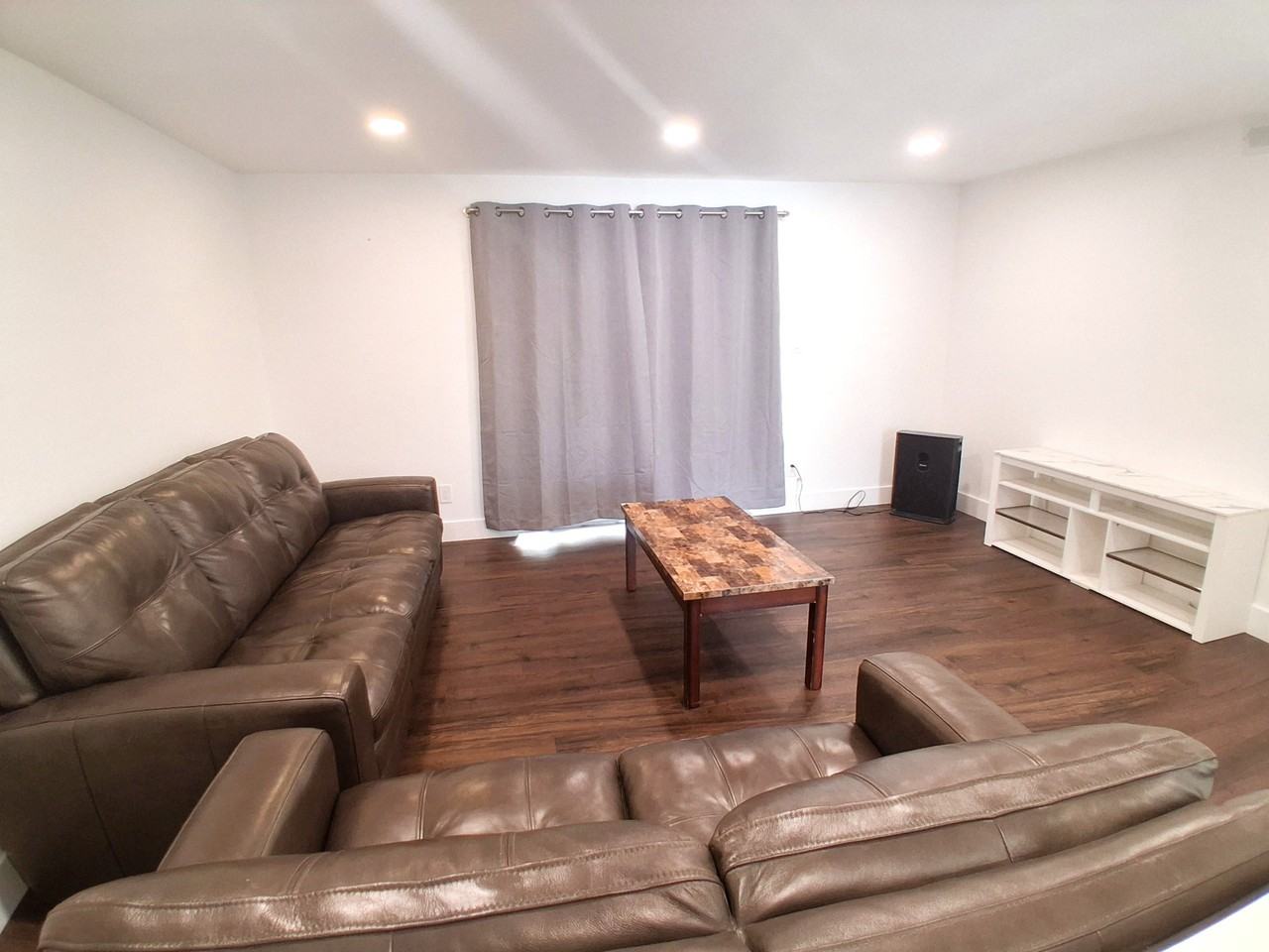 724 W 1720 N - Photo 2 of 35