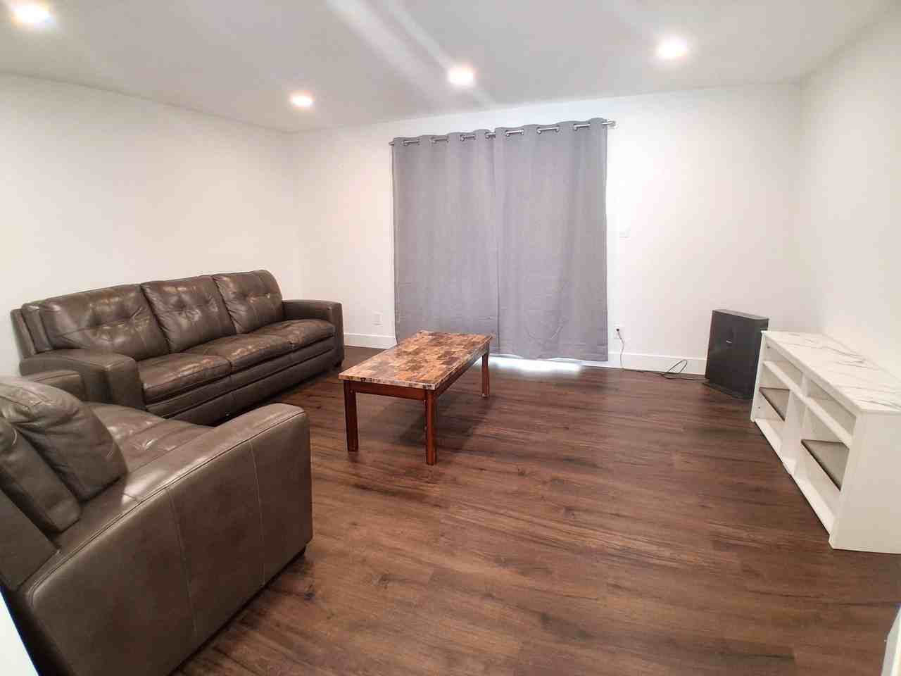 724 W 1720 N - Photo 4 of 35