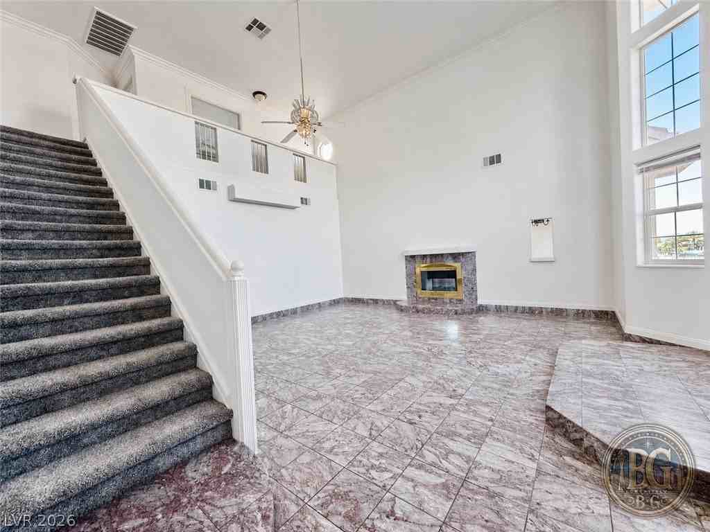 764 Benedict Dr - Photo 3 of 38