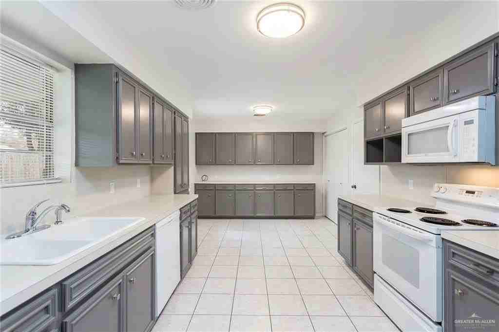 1613 Tulip Ave - Photo 6 of 15