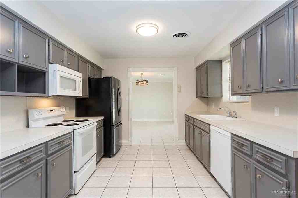 1613 Tulip Ave - Photo 7 of 15