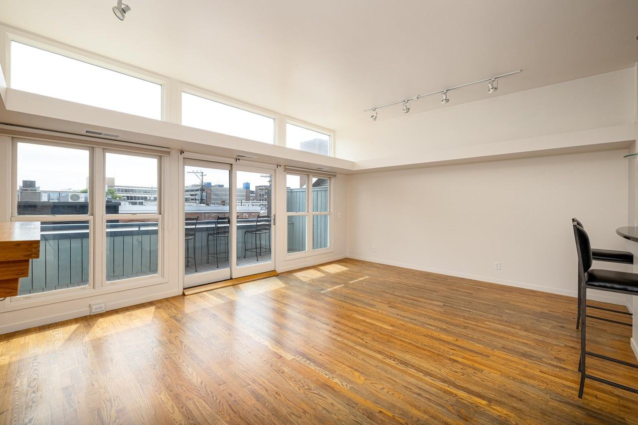 217 E Washington St - Photo 5 of 18