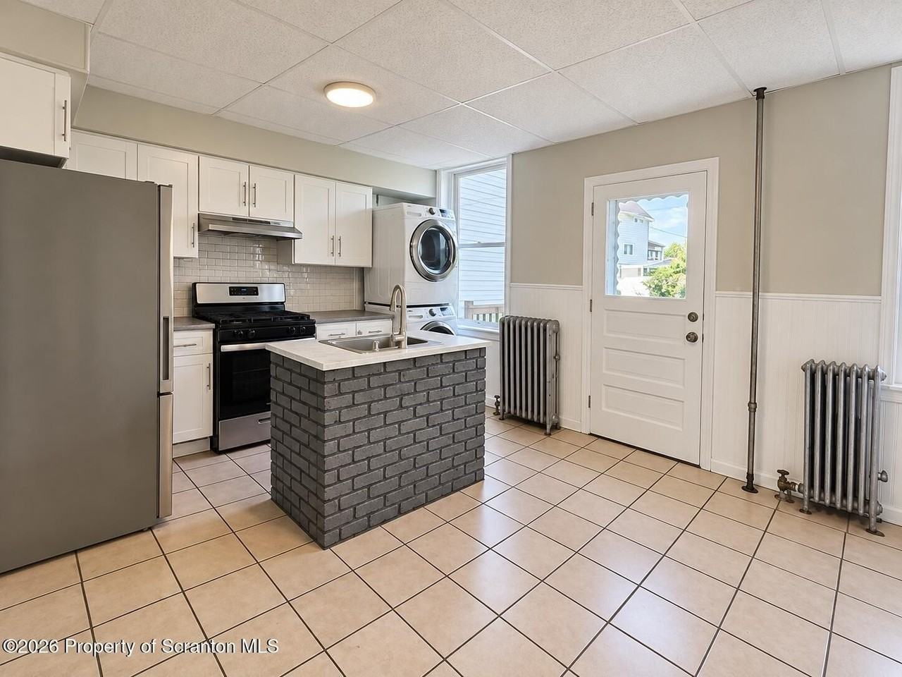 28 E Columbus Ave #LEFT - Photo 4 of 11