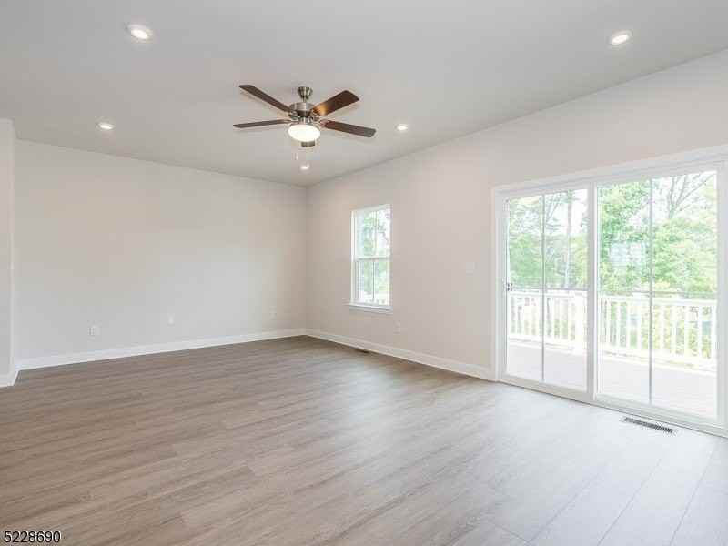 31 Force Dr - Photo 7 of 24
