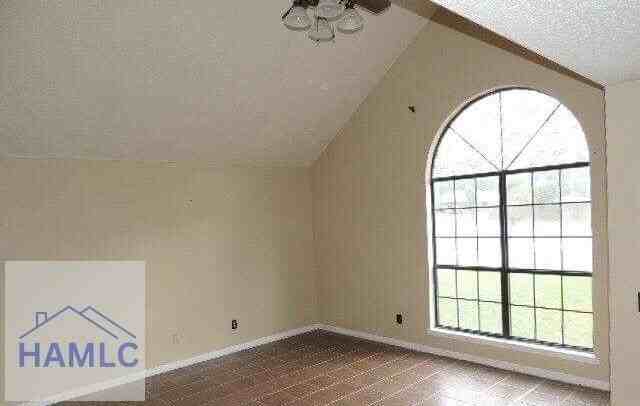 925 Granger Dr - Photo 3 of 8