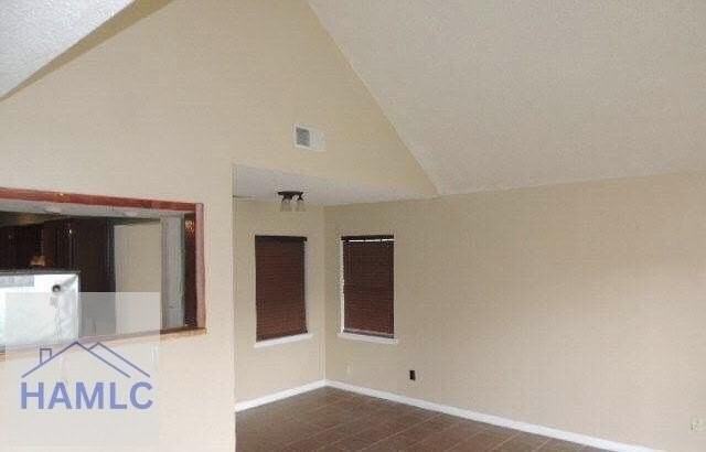 925 Granger Dr - Photo 4 of 8