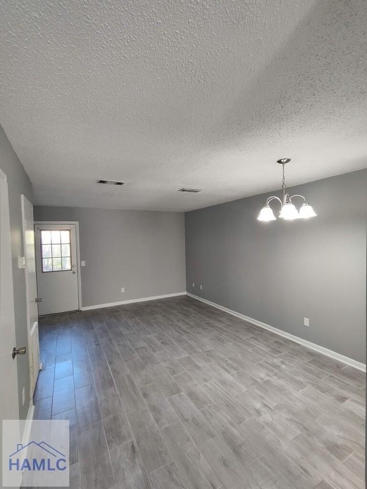 107 Gilbert St Apt 5 - Photo 2 of 15