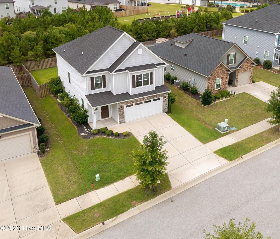 424 Arrowwood Dr - Photo 2 of 49