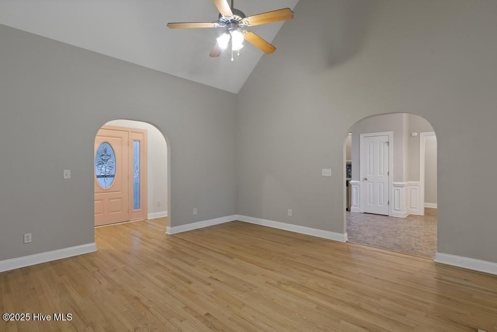 118 Shellbank Dr - Photo 5 of 36