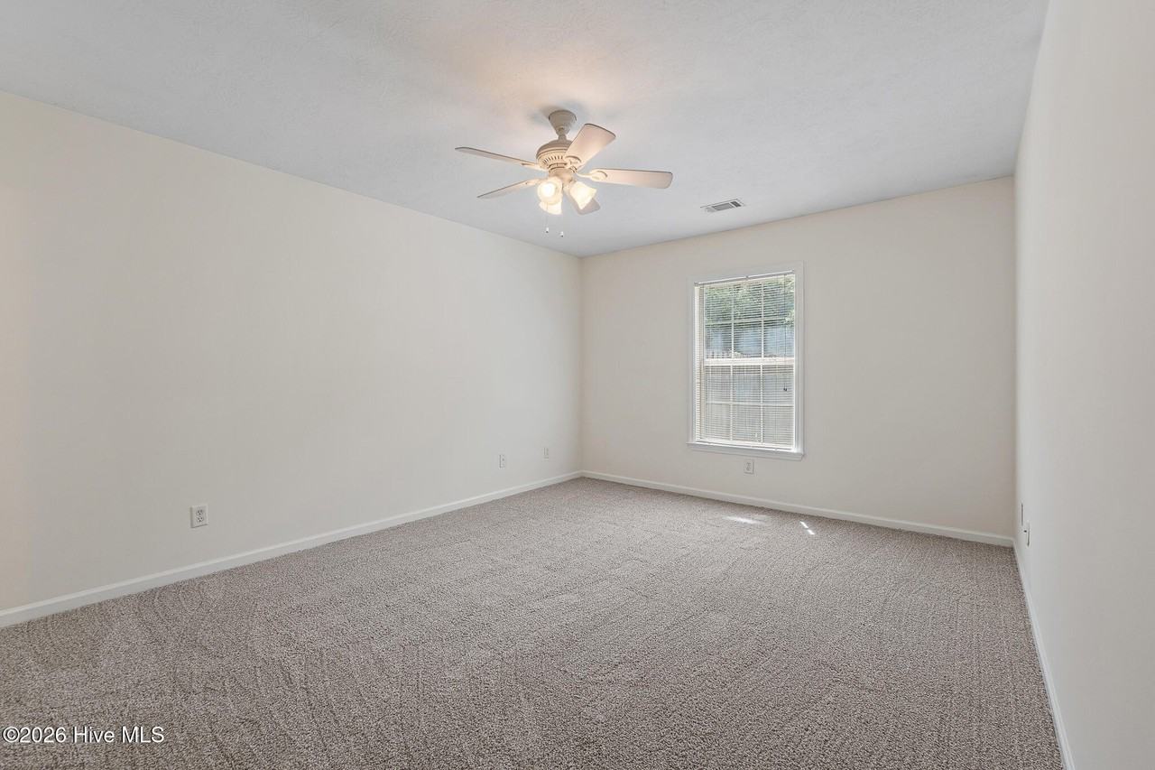2242 Bridgeton Rd - Photo 6 of 12