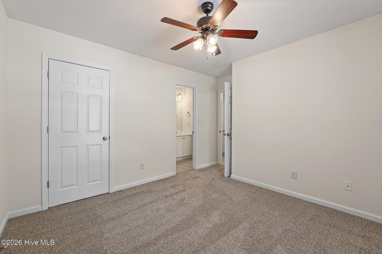 2242 Bridgeton Rd - Photo 7 of 12