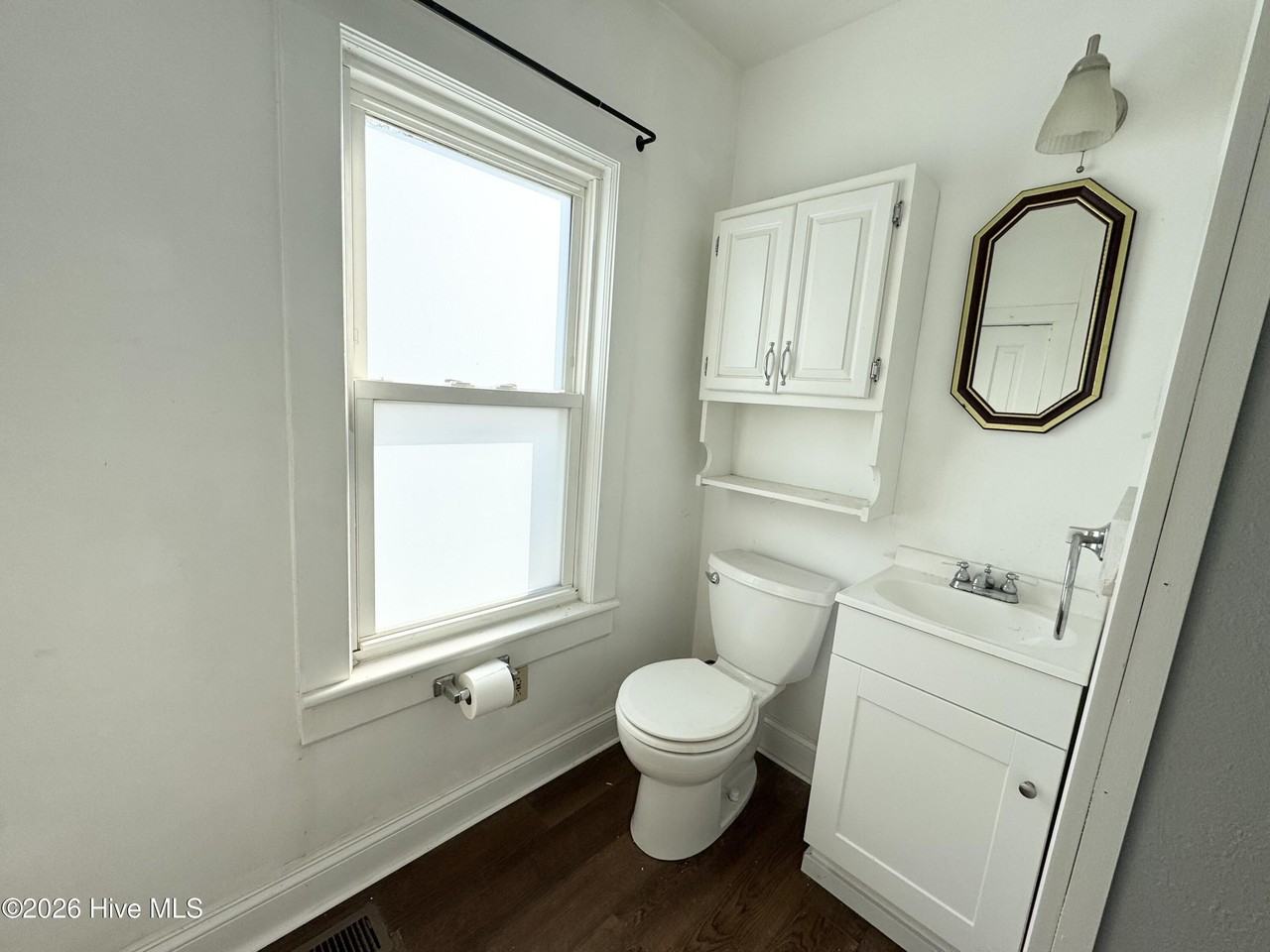 800 2nd St - Photo 4 of 13