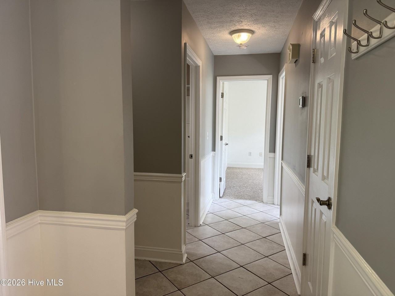 105 Owls Nest Ct - Photo 2 of 26