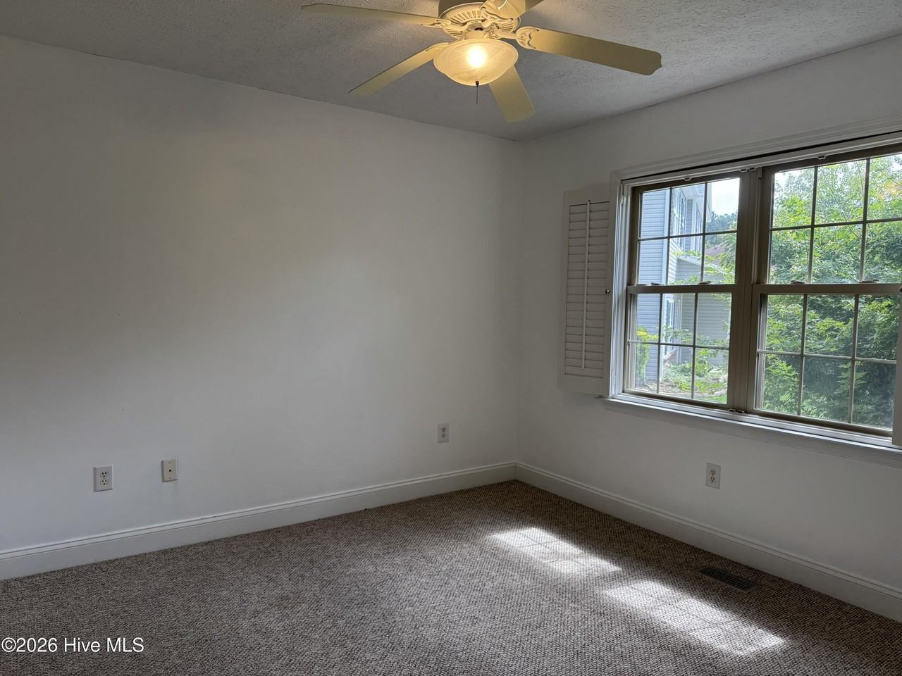 105 Owls Nest Ct - Photo 5 of 26