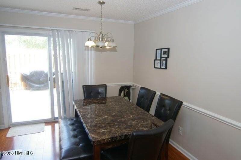 2325 Vineyard Dr #C8 - Photo 3 of 8
