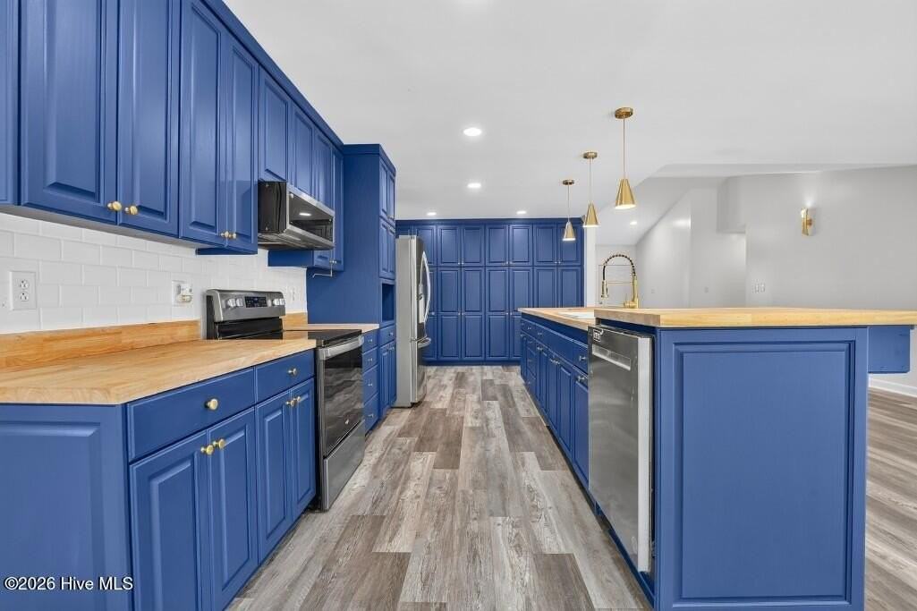 214 Cambridge Ct #214 - Photo 4 of 20