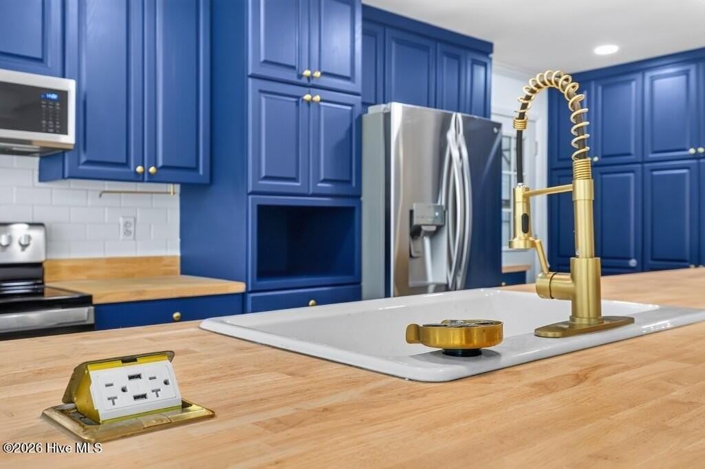 214 Cambridge Ct #214 - Photo 5 of 20