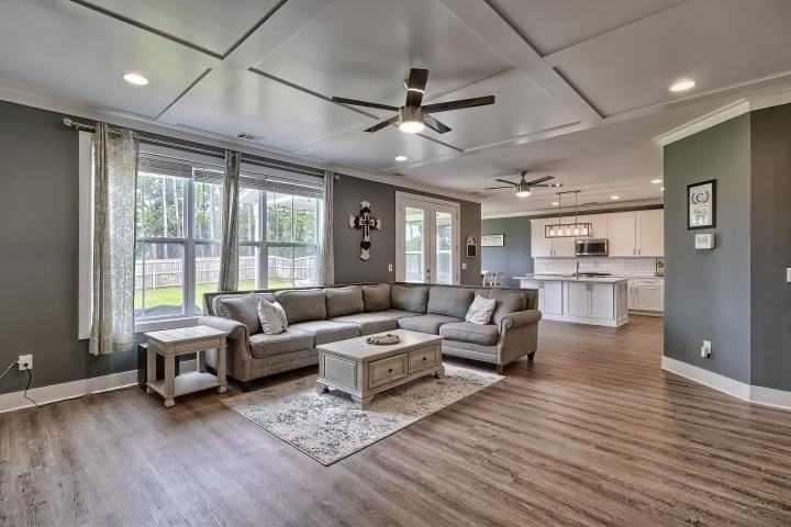 109 Magnolia Petal Dr - Photo 6 of 37