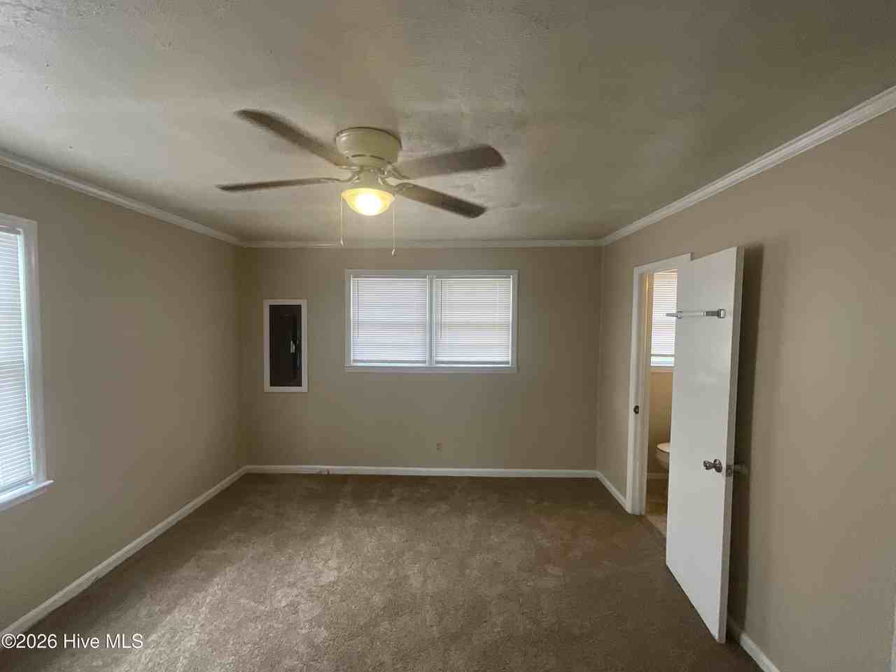 1548 1/2 Schley St - Photo 2 of 7