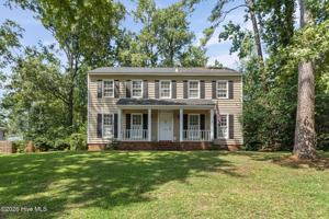 featured image of 2706 Kipling Dr