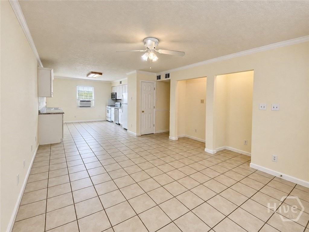 1315 Bonaventure Rd - Photo 4 of 17