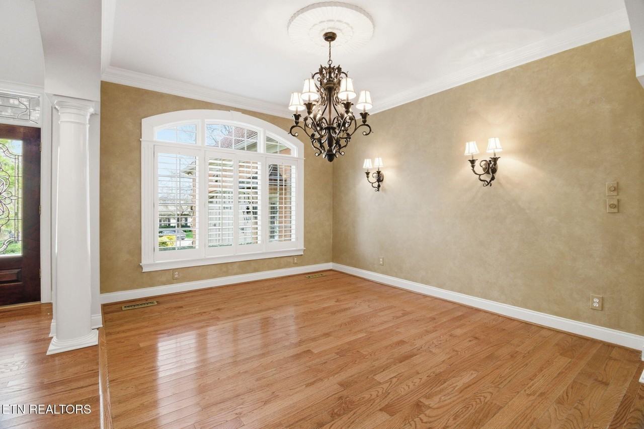 417 Heathermoor Dr - Photo 5 of 50