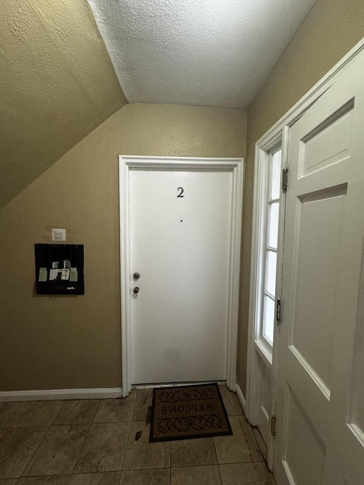 148 Shawnee Pl #2 - Photo 2 of 12