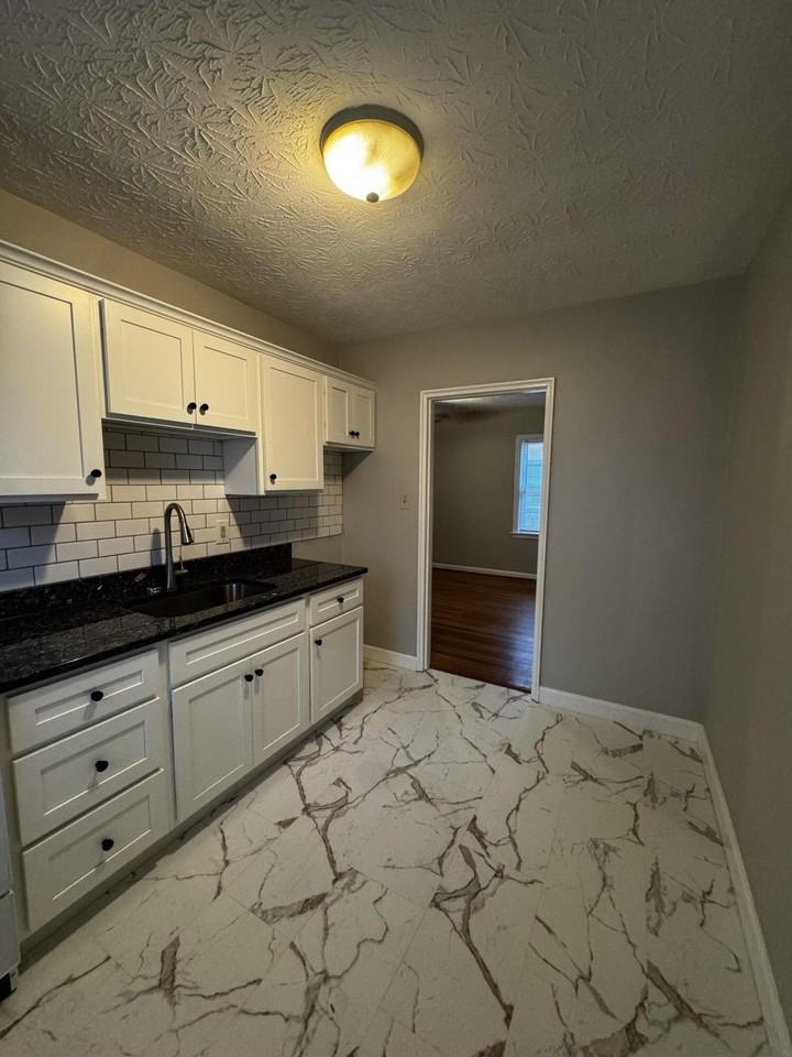 148 Shawnee Pl #2 - Photo 7 of 12