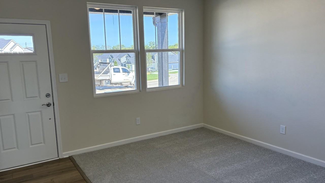 16932 Aiken Ridge Cir - Photo 2 of 20