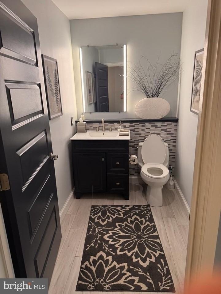 604 Bosley Ave - Photo 6 of 9
