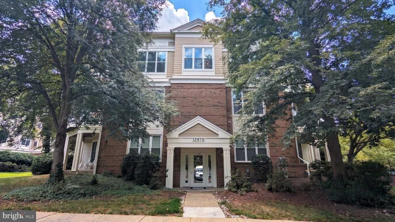 12915 Alton Sq - Photo 2 of 41