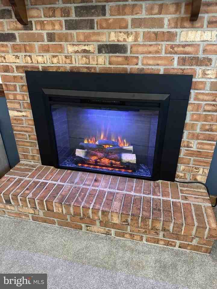 305 Cooper St - Photo 5 of 30