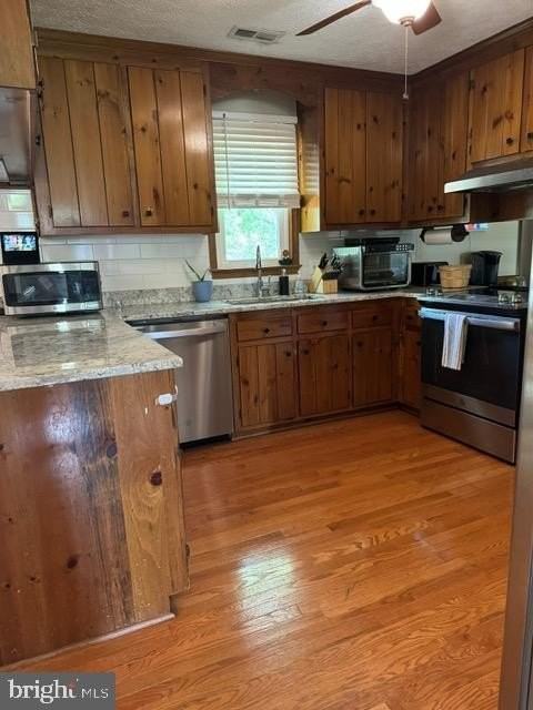 305 Cooper St - Photo 7 of 30